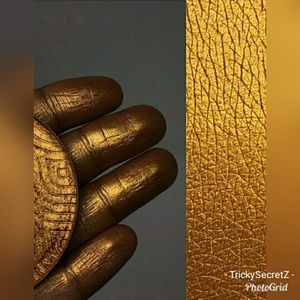 😍Loe Cal Toffee Highlighter😍